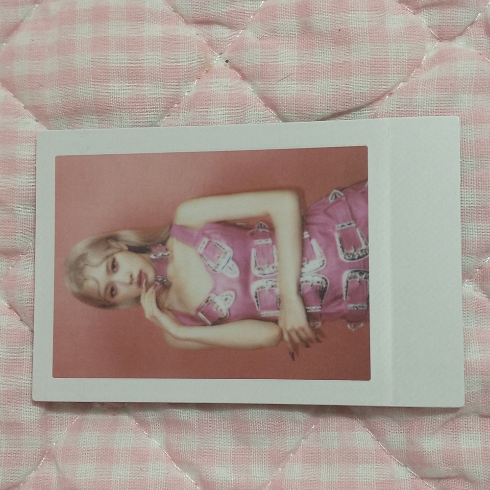 ⚠️LEAVING 4/24⚠️ Blackpink Born Pink Polaroid Photocard (Rosé)